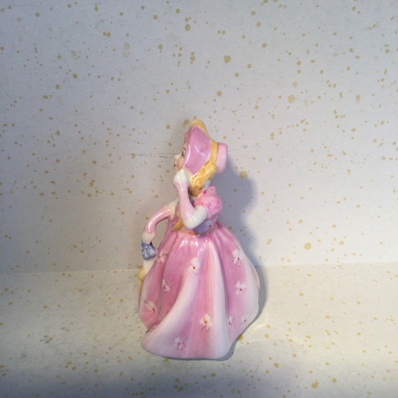 Royal Doulton Babie Figurine - Picture 3 of 8